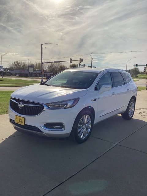 Used 2020 Buick Enclave Essence AWD/4WD image 1