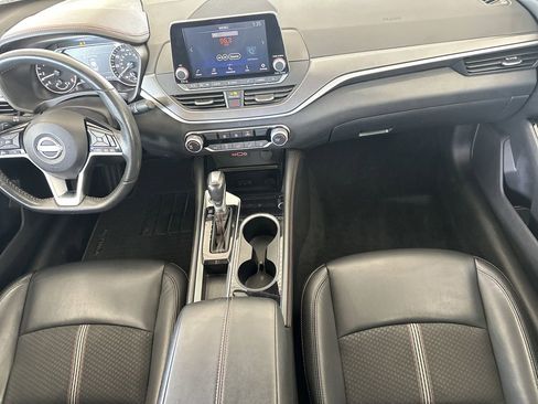 Used 2024 Nissan Altima 2.5 SR image 17