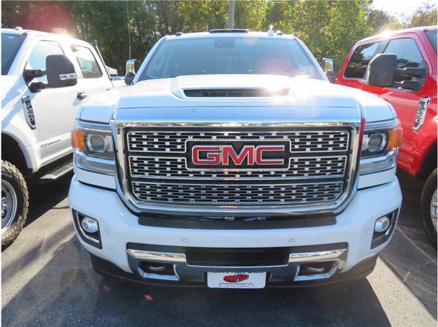Used 2019 GMC Sierra 2500 Denali w/ Duramax Plus Package AWD/4WD image 15