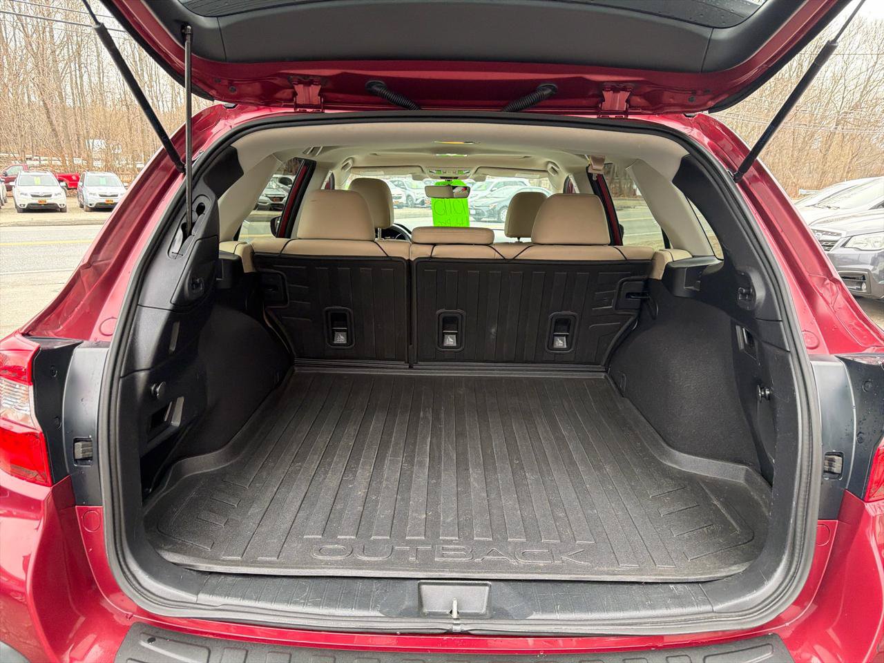 Used 2018 Subaru Outback 2.5i Limited AWD/4WD image 9