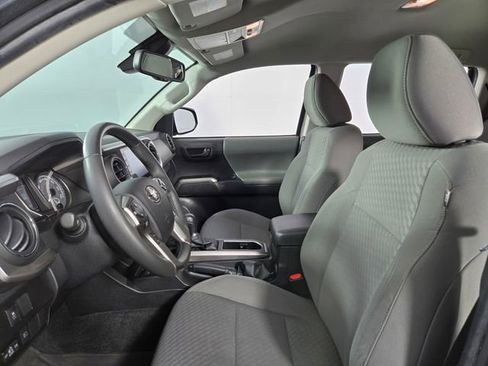 Used 2022 Toyota Tacoma SR5 w/ Technology Package RWD image 15