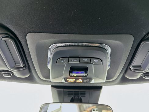 Used 2024 Toyota Corolla SE FWD image 18