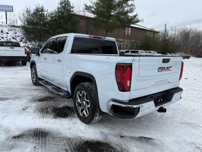 New 2026 GMC Sierra 1500 SLT w/ SLT Premium Package