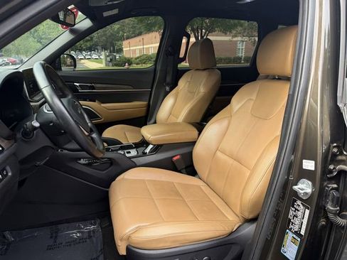 Certified 2022 Kia Telluride SX w/ Towing Package FWD image 12