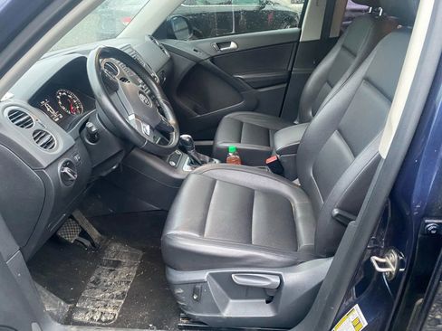 Used 2016 Volkswagen Tiguan S image 9