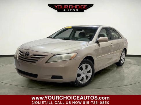 Used 2007 Toyota Camry LE image 1