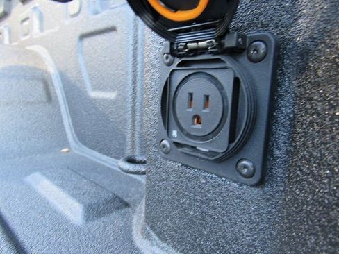 Used 2026 GMC Sierra 1500 SLT w/ SLT Premium Plus Package image 34