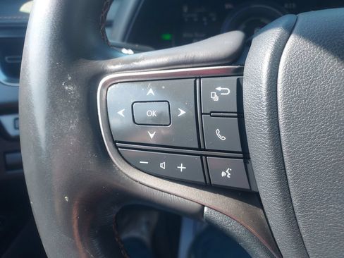 Used 2020 Lexus UX 250h w/ Premium Package AWD/4WD image 24