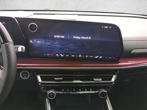 Used 2024 Chevrolet Traverse RS image 14