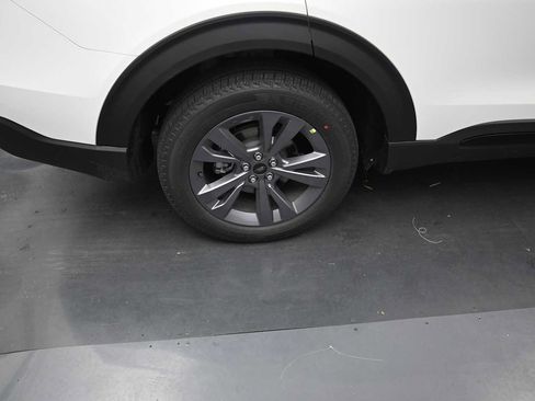 New 2026 Ford Explorer Active w/ Active Comfort Package AWD/4WD image 10