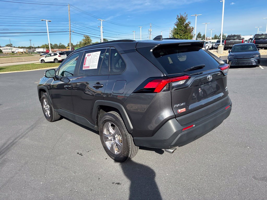 Used 2025 Toyota RAV4 XLE AWD/4WD image 13