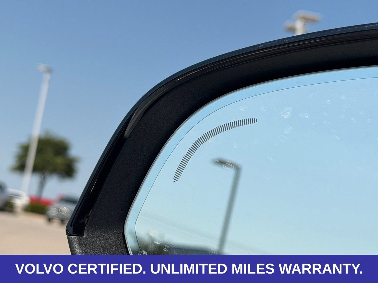 Certified 2025 Volvo XC40 B5 Plus AWD/4WD image 12