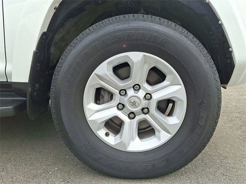 Used 2024 Toyota 4Runner SR5 Premium image 3