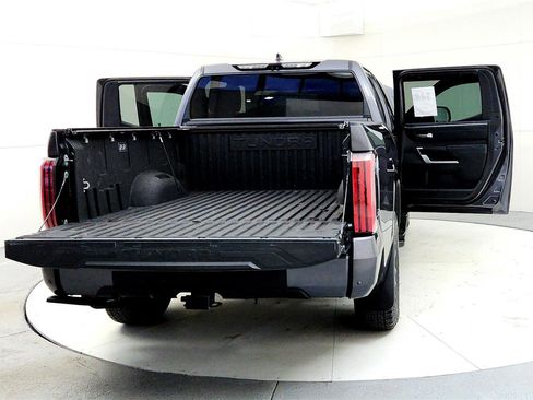 Used 2022 Toyota Tundra Platinum image 11