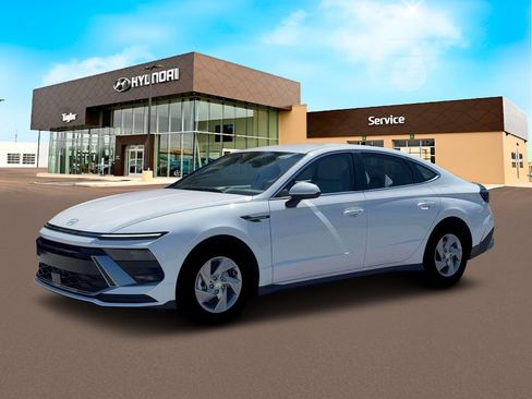 New 2026 Hyundai Sonata SE FWD image 2