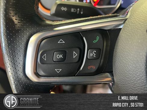 Used 2021 Jeep Gladiator Mojave w/ Dual Top Group AWD/4WD image 32