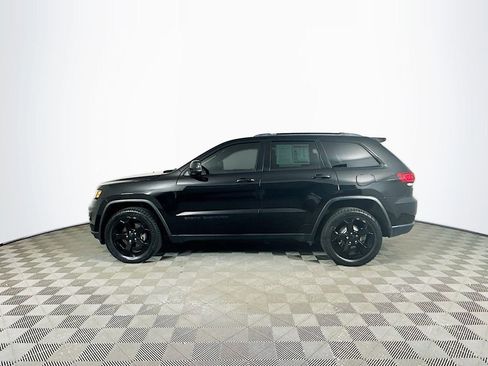 Used 2019 Jeep Grand Cherokee Laredo AWD/4WD image 6