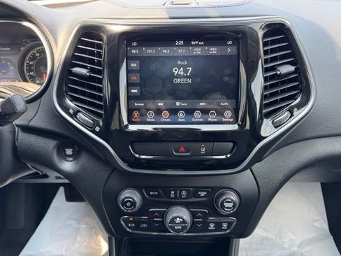 Used 2022 Jeep Cherokee Limited AWD/4WD image 19