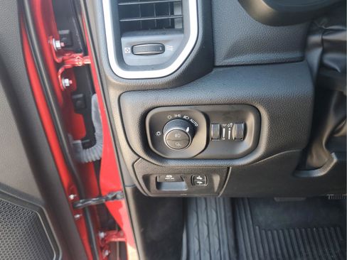 Certified 2025 RAM 1500 Big Horn AWD/4WD image 27
