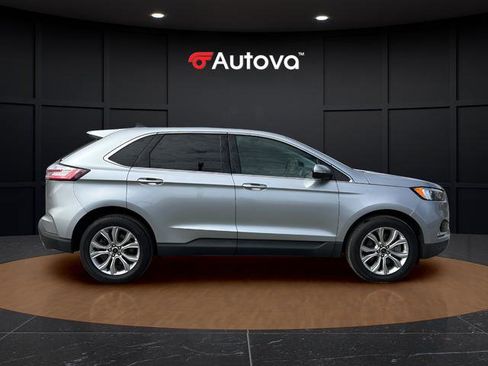 Used 2024 Ford Edge Titanium image 3
