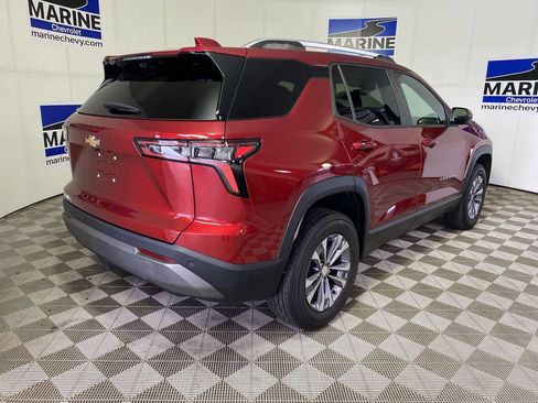 Used 2025 Chevrolet Equinox LT FWD image 13