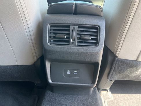Used 2025 Nissan Rogue SV FWD image 15