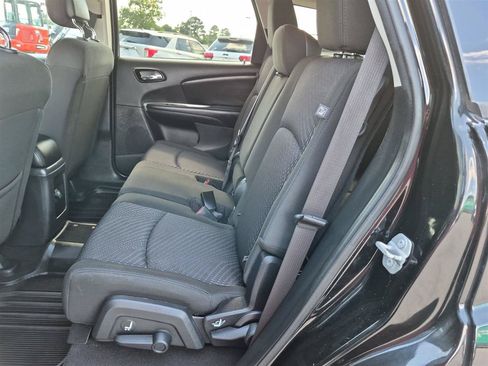 Used 2019 Dodge Journey SE w/ Connectivity Group FWD image 28