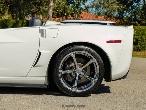 Used 2013 Chevrolet Corvette Grand Sport w/ 4LT Preferred Equipment Group image 5
