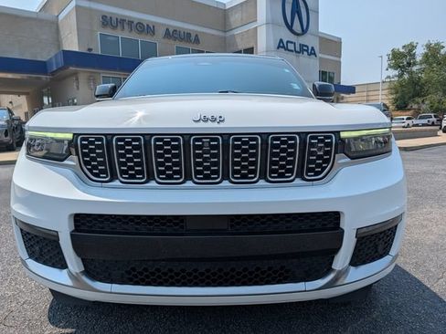 Used 2023 Jeep Grand Cherokee L Summit w/ Advanced Protech Group IV AWD/4WD image 9