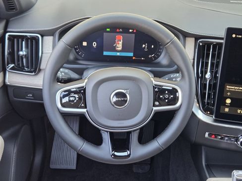 New 2026 Volvo XC90 B6 Plus w/ Protection Package Premier image 28