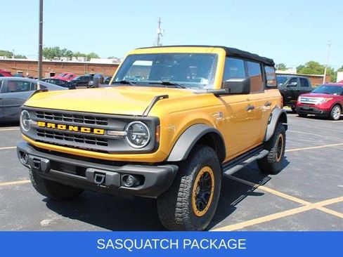 Used 2022 Ford Bronco Black Diamond w/ Sasquatch Package AWD/4WD image 2