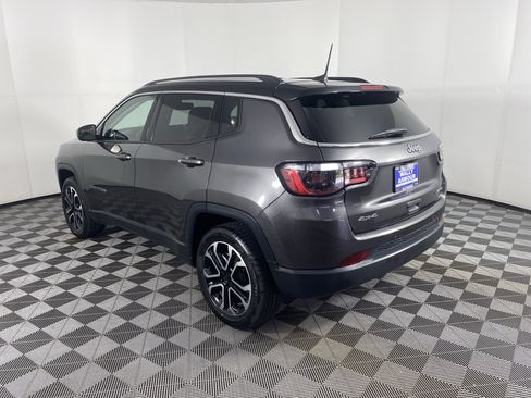 Used 2022 Jeep Compass Limited AWD/4WD image 9