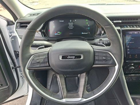 Used 2023 Jeep Grand Cherokee 4WD 4xe image 21