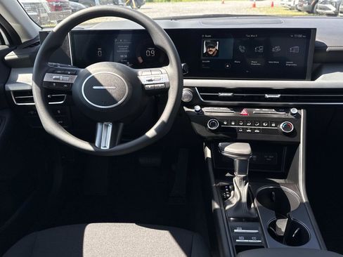 New 2026 Hyundai Sonata SE FWD image 2