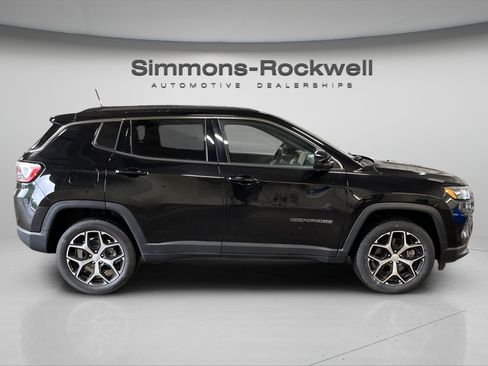 Used 2024 Jeep Compass Limited AWD/4WD image 6
