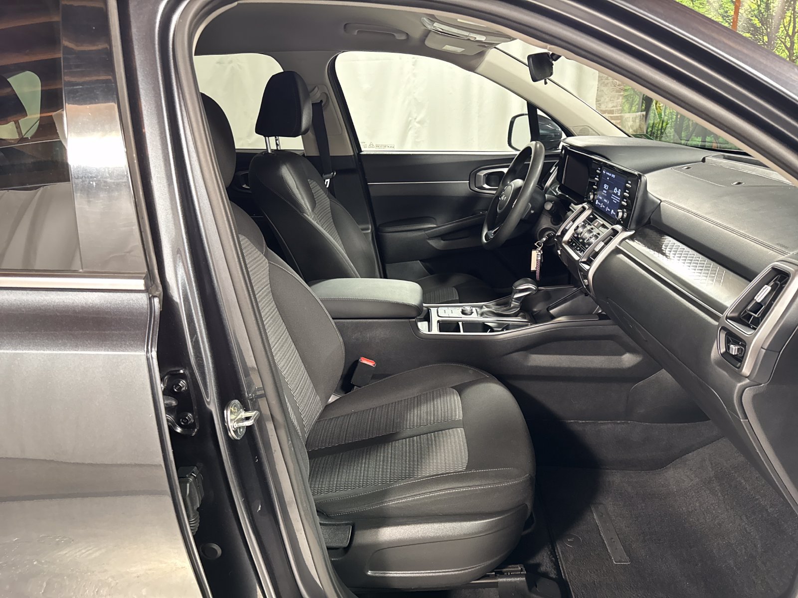 Used 2022 Kia Sorento LX FWD image 27