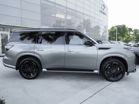 Certified 2026 INFINITI QX80 4WD w/ Sport Exterior Package image 25