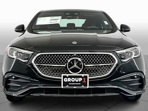 Used 2026 Mercedes-Benz E 350 4MATIC Sedan image 3