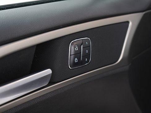 Used 2015 Ford Fusion SE w/ Equipment Group 202A image 20