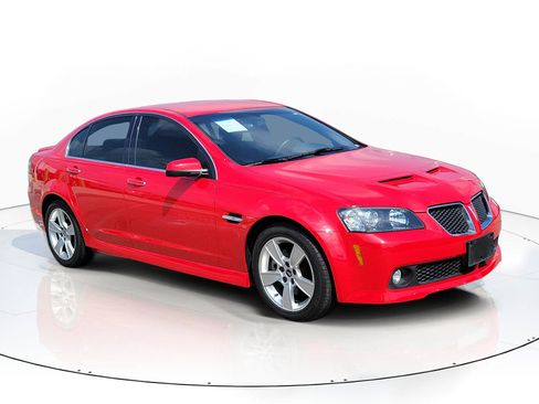Used 2009 Pontiac G8 GT w/ Premium Package RWD image 2