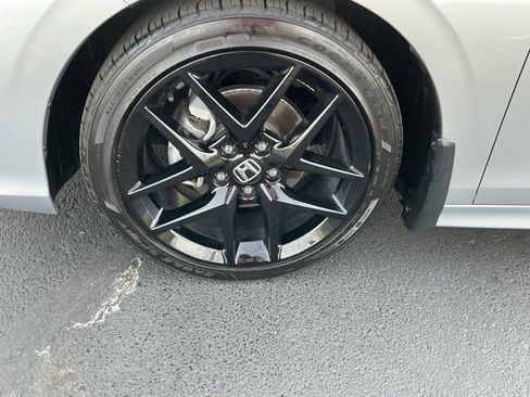 Used 2025 Honda Civic Sport image 11