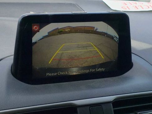 Used 2018 MAZDA MAZDA3 Sport image 18