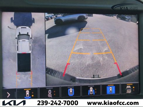 Used 2020 Chevrolet Silverado 2500 LTZ w/ LTZ Premium Package image 17