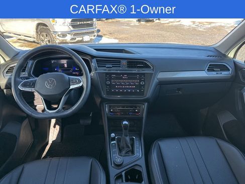 Used 2023 Volkswagen Tiguan SE image 17
