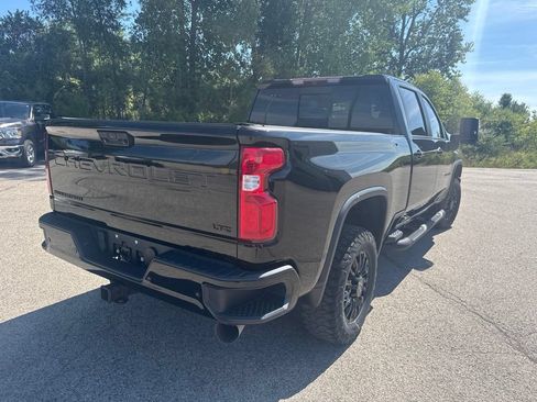 Used 2021 Chevrolet Silverado 2500 LTZ w/ LTZ Plus Package AWD/4WD image 3