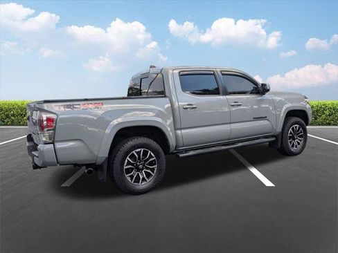 Certified 2020 Toyota Tacoma TRD Sport w/ TRD Premium Sport Package AWD/4WD image 5