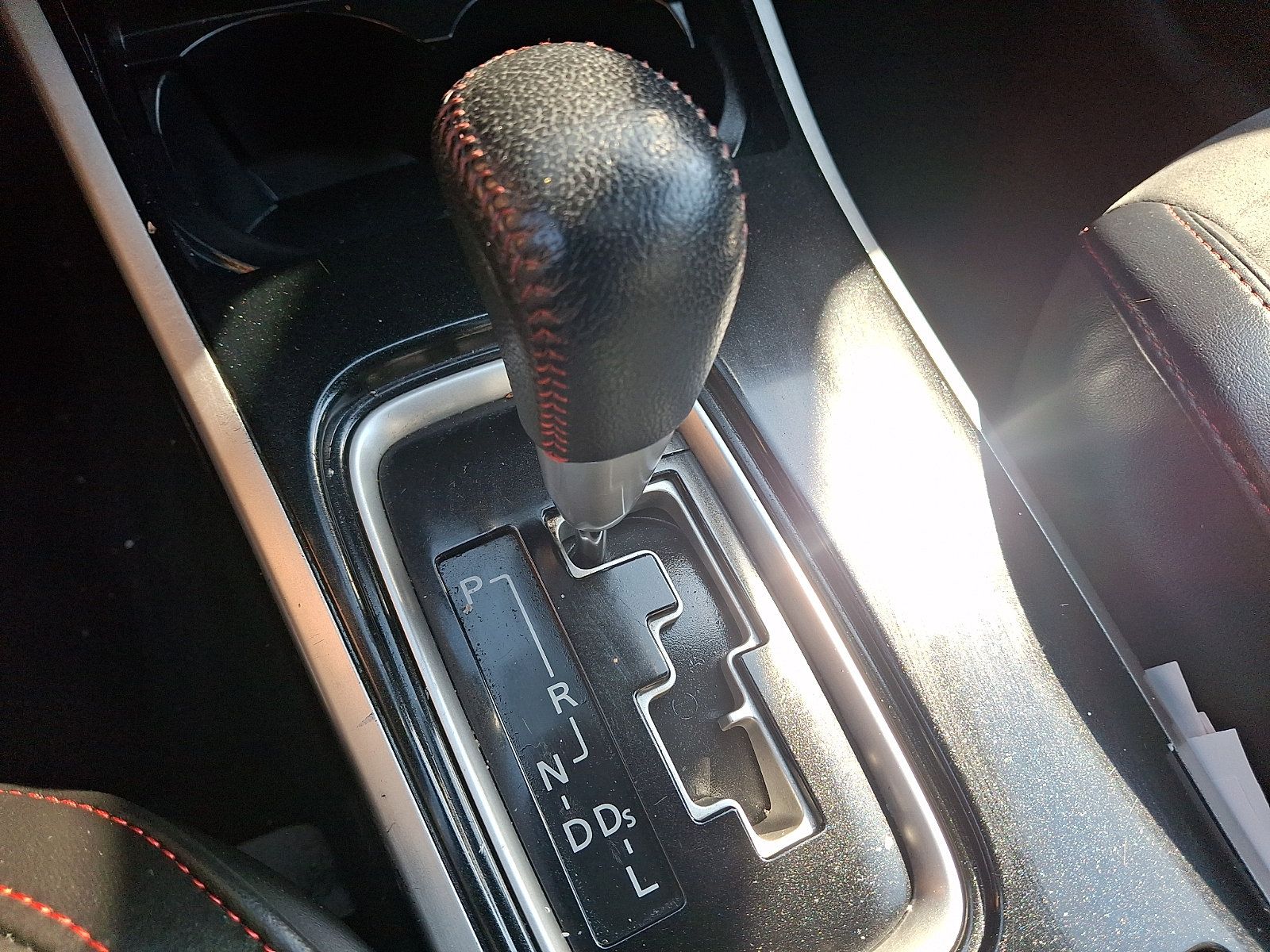 Used 2020 Mitsubishi Outlander LE FWD image 15