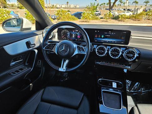 Used 2025 Mercedes-Benz CLA 250 image 23
