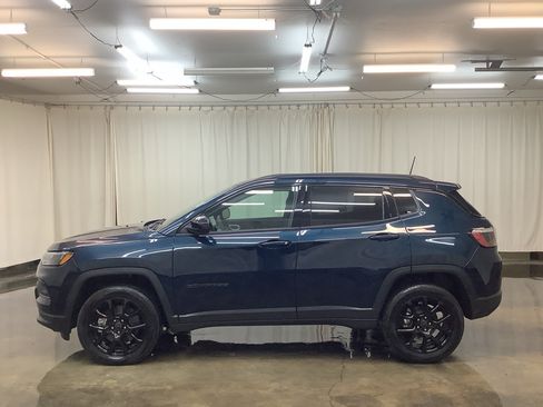 New 2026 Jeep Compass Latitude AWD/4WD image 9