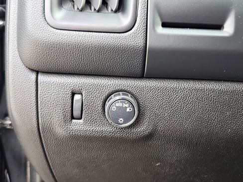 Used 2021 Chevrolet Colorado LT image 15